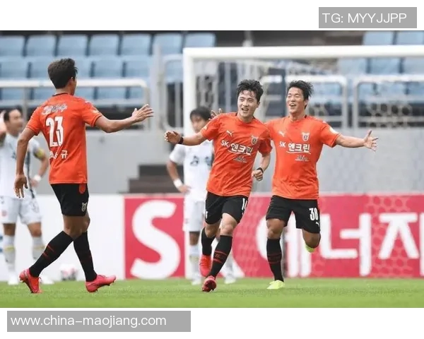 济州联主场迎战水原三里期待强强对决展现精彩足球盛宴