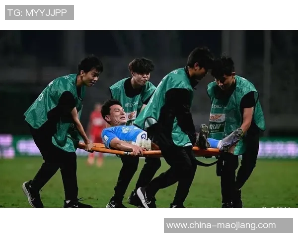 梅州客家迎战大连超越争夺联赛关键三分的激烈对决