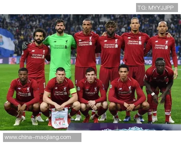 热刺与利物浦巅峰对决海报展现激情与荣耀的足球盛宴